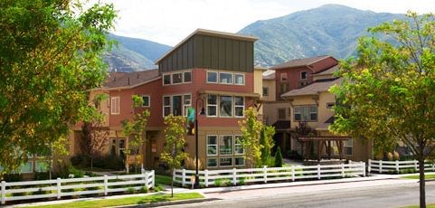 Farmington Townhome: 985 W Willow Farm Paseo